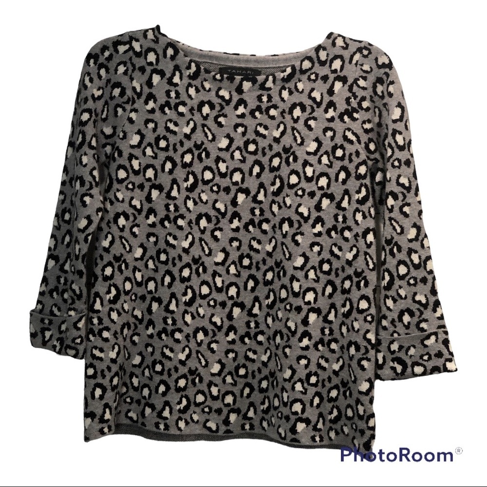 Tahari Leopard Print sweater - Size XS